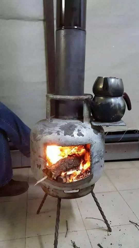 Kim demi, '' tpe atele yaklamayn '' diye. Trk zekas tpten ayakl soba yapar..