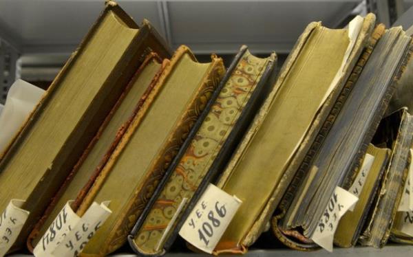 Is ve nem oranlar srekli otomasyon sistemiyle kontrol ediliyor. Is olarak 18-21 derece, nem olarak da yzde 45-55. Bugn dnya arivciliinin, gelimi lkelerin kabul ettii deerler burada korunuyor.