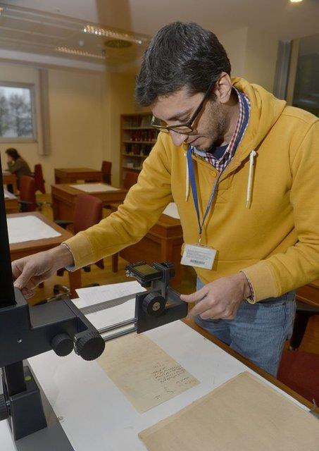 Osmanl hafzas gemite sahipsiz kalm  Daha nceki dnemlerde Osmanl evraknn sahipsiz kaldna ve eski medrese binalarnda korunmaya alldna dikkat eken nal, yle devam etti: