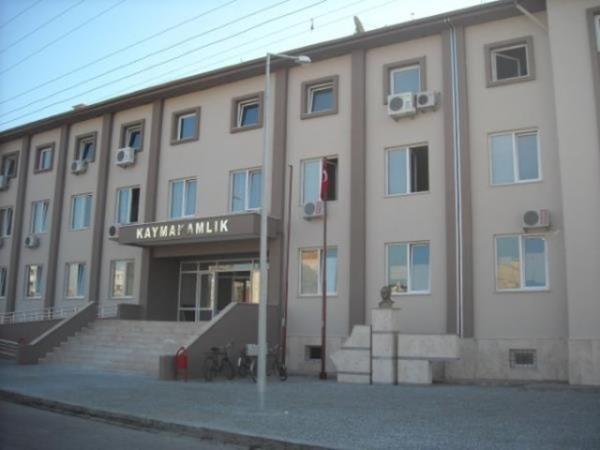 <p>Memur ve derecesi:Kaymakam 7/1 </p>  <p>   2016 Temmuz maa (TL):4.522  </p>