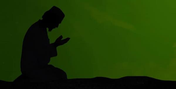 Kz istemeye geldiinde damat adaynn namaz klp klmadn anlamak iin pantolonunun "diz izine" baklrd.