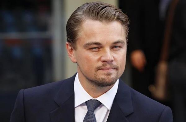 Leonardo Dicaprio`nun evini geceliini 4,500 dolara kiraya verdii biliniyor. Bylece evi kiralayanlar, O gece boyunca Dicaprio`nun yatanda yatabiliyorlar.