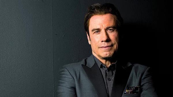 John Travolta`nn evinde zel ua olan Boeing 707 iin pisti ve park alan buluyor.