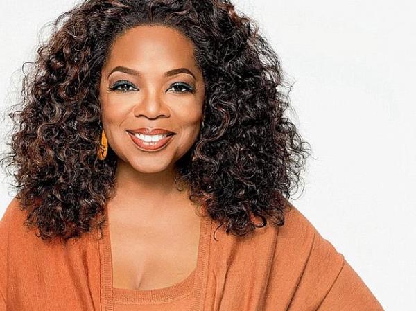 Listenin banda ise Oprah Winfrey var. Oprah`n evi yaklak 23.000 metre kare ve bir kraliyet kknden aa kalr yan yok.