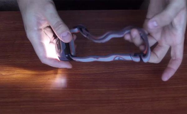 Bidondan muhteem ldak  <br>  ou zaman kurtarma almalarnda veya ilk yardm ekiplerinde grebileceiniz tepe  muhteem bir aydnlatma arac olarak kullanlabilir.