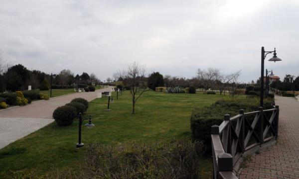 Yldz Korusu: stanbul&#8217;un gbeinde olduu iin bir dn sahibi tarafndan tercih edilen bir mekandr. inde adr Kk ve Malta Kk bulunuyor.