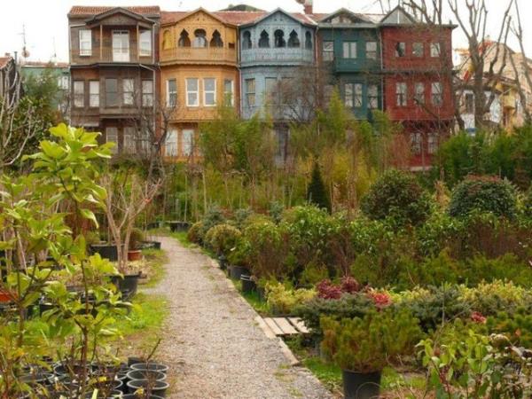 Kuzguncuk-engelky: Bu blgede ok sayda restore edilme tarihi bina bulunuyor.