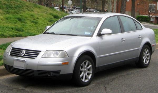 Volkswagen-Passat(2005)