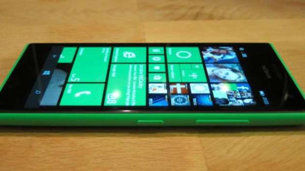 Nokia Lumia 735
