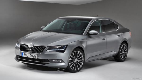 <p>SKODA SUPERB </p>  <p>Skoda'nn prestij modeli 28 mm daha uzun olarak retilen Super B yeni sezona hazr. </p>