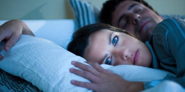 Aklnz datn: Yatanz sadece uyumak ve sevimek iin kullanmanz gerektiini duymu olabilirsiniz. Fakat okumak da iyidir.