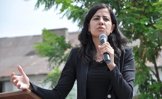 Ayla AKAT<br>    Dicle niversitesi Hukuk Fakltesi