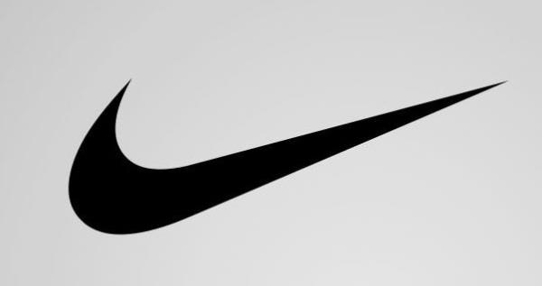 Dnyann nde gelen spor rnleri reticisi 'Nike'nin ismi, Yunan mitolojisinden zafer tanras &#8216;Nikea&#8217; dan geliyor. Markann iareti tanrann uuunu sembolize ediyor. Trkiye&#8217;de inileriyle nl znik kentinin de eski ismi 'Nikea'yd.