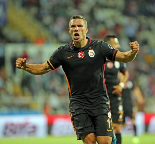 GALATASARAY (7): Fernando Muslera, Aurelien Chedjou, Lionel Carole, Jason Denayer, Wesley Sneijder, Jose Rodriguez, Lukas Podolski. (Grosskreutz transferi henz tamamlanmad iin dahil edilmedi)