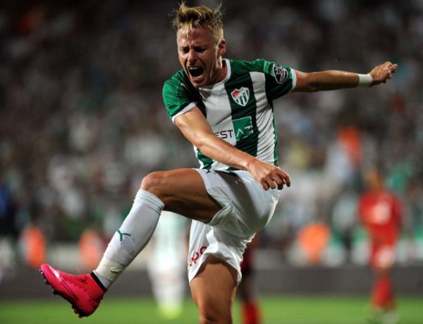 BURSASPOR (13): Tomas Sivok, Luis Advincula, Dany Nounkeu, Josue, Cristobal Jorquera, Balazs Dzsudzsak, Miroslav Stoch, Hajime Hosogai, Bakaye Traore, Ricardo Faty, Isaac Cuenca, Tom de Sutter, Tomas Necid