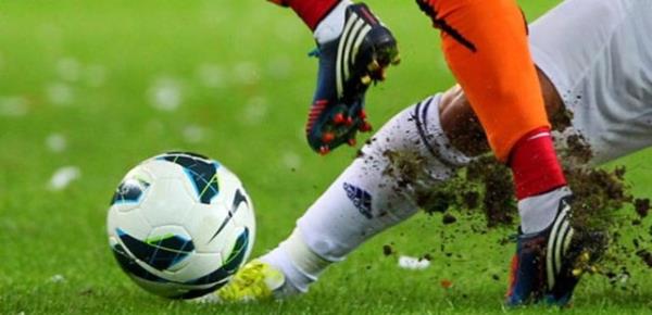 Kadrosunda en az yabanc futbolcu bulunduran takm ise getiimiz sezonun ampiyonu Galatasaray...