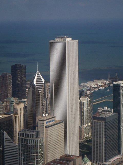 33-Aon Center Uzunluu:346 m Yapm yl:1973