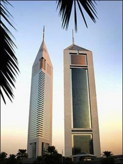 31-Emirates Office Tower Uzunluu:355 m Yapm yl:2000