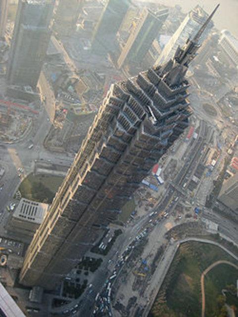 13-Jin Mao Tower Uzunluu:421 m Yapm yl:1999