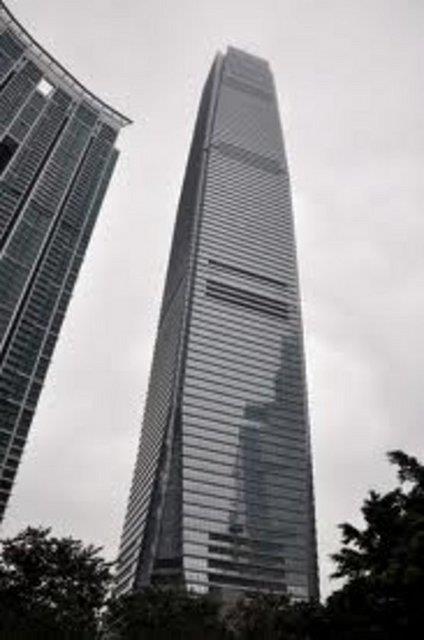 6-International Commerce Centre Uzunluu:484 m Yapm yl:2010