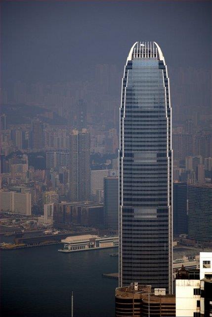 13-Jin Mao Tower Uzunluu:421 m Yapm yl:1999