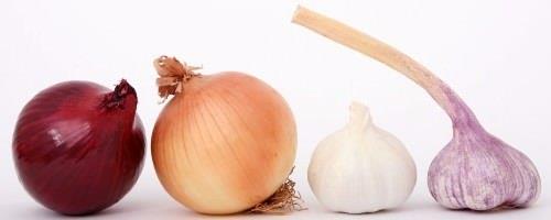 Soan, sarmsak kesmeden nce parmaklarnza limon suyu srerseniz, istemediiniz kokulardan kurtulmu olursunuz.