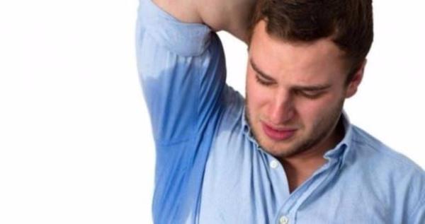 Terleme problemi yayorsanz ve du almaya vaktiniz yoksa... <br>  Hemen kadnlar tuvaletine gidin ve birka kat havlu koparn. Kokulu antibakteriyel sv sabunu kat peeteye dkn ve o blgeyi silin. Ancak sonrasnda iyice kurulamay unutmayn.