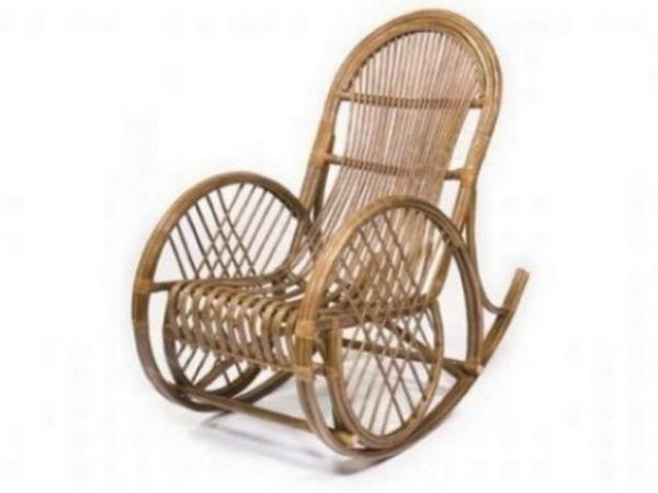 Sallanan sandalyede hi durmadan sallanma rekoru 440 saattir...