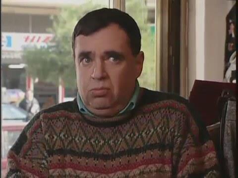 1970 ylnda Bakrky Halkevinde "Hamlet 70" oyunuyla profesyonel oldu. 1972 ylnda balad sinema 1986 ylnda daha iyi yerini buldu.