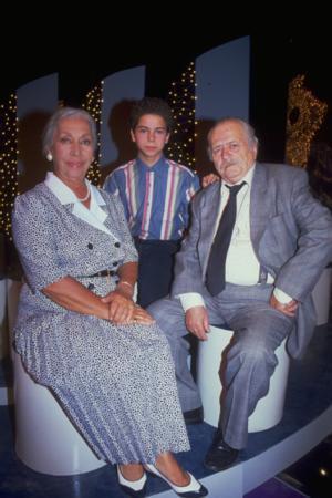 ATILAY ULUIIK(AL)   <br>  Atlay Uluk, diziye 11 yanda bir ocuk olarak balad.