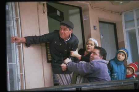 Dizinin yayndan kaldrlmasnn ardndan baz oyuncular baarl bir ekilde yollarna devam etti. Byk bir bolua denler de oldu. sizlik ve eitli hastalklarla mcadele gnleri balad... Baz isimler ise oktan yaamn yitirip aramzdan ayrld.