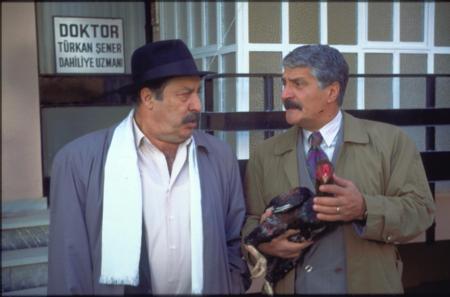 AYKUT ORAY <br>    'Yavuz' krakaterini canlandran usta sinema ve tiyatro oyuncusu Oray, 2009 ylnda  Mula'nn Kyceiz ilesinde kalp krizi sonucu vefat etti.