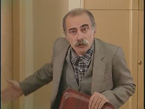 Bizimkiler dizisinde canlandrd Abbas rolyle hafzalara kaznan oyuncu Hikmet Karagz, yllar sonra Bodrum&#8217;da ortaya kt.