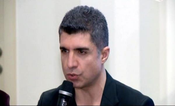 <p><b>zcan Deniz</b></p>      <p>Kiyametin kopmasn hic bu kadar istememitim..bu vicdan ve akil tutulmas baska nasl biter!?..</p>