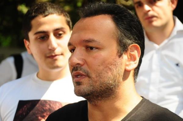 <p><b>Ali Sunal</b></p>      <p>ehitlerimize Allah'tan rahmet kederli ailelerine sabr ve basal diliyorum</p>