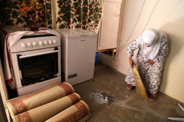 Sur ilemizde yaplan almalar sonucunda huzur ve skunetin salanmas zerine 07.09.2015 Pazartesi gn saat 06.00&#8217;dan itibaren sokaa kma yasa kaldrlm olup, vatandalarmza sokaa kma yasa konusunda gstermi olduklar duyarllktan dolay teekkr ederiz."