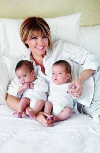 kizlerinin isimleri Ares ile Gney.