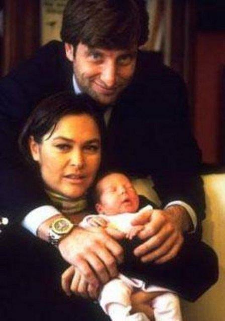 Hlya Avar ile Kaya ilingirolu kzlar Zehra.