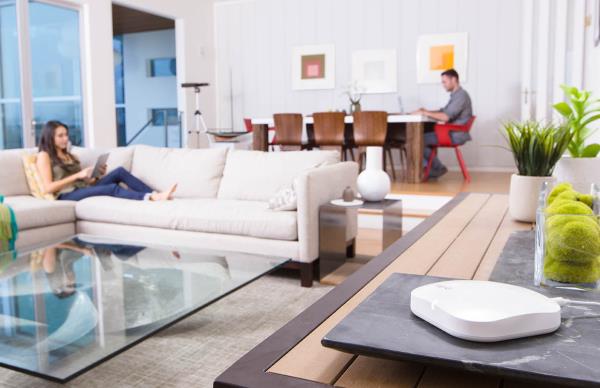 Wifi dalgalar temelde sadece radyodalgalarndan oluuyor. Yani bu cep telefonunuz veya radyo ile yakaladnz elektromanyetik dalgalarn ayns.