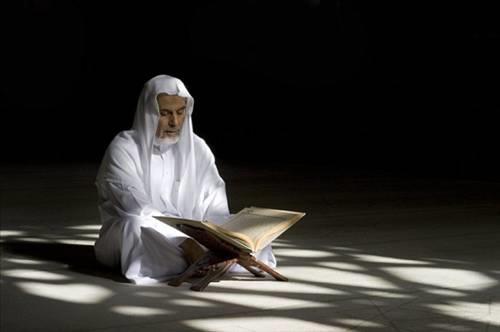 mm- a'rn buyuruyor ki: "Hastam iyi olursa veya u iim hasl olursa, sevb Seyyidet Nefse hazretlerine olmak zere, Allah iin,  Yasn okumak veya bir koyun kesmek nezrim olsun derse, bu dileinin kabul olduu ok tecrbe edilmitir."