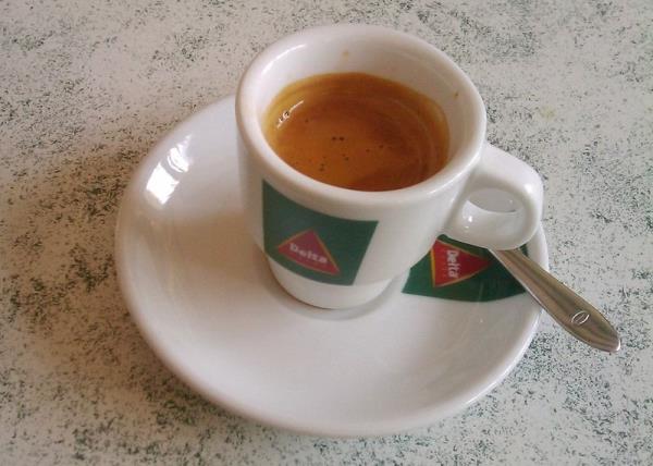 Portekiz'de bir bardak espresso iebilirsiniz..