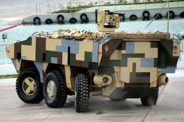 T�rkiye'de �zellikle da� b�lgelerinde oldu�u i�in askerimiz son teknoloji z�rhl� ara�lar� kullan�rken polislerimiz de z�rhl� ara�lar� kullan�yor. Hatta bu ara�lar�m�z� ter�rle m�cadele kapsam�nda kendimiz �retiyoruz...