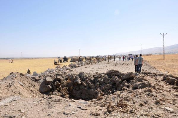 T�rkiye'nin Savunma sanayisinde d��a ba��ml�l�k her ge�en g�n d���yor. Bug�n d��a ba��ml�l�k y�zde 90'lardan y�zde 50'lerin alt�na inmi� durumda. Kendi �retimimiz de olan bir�ok z�rhl� arac�m�z may�ndan etkilenmiyor ama PKK haince sald�r�lar�n� 5 tonluk patlay�c�larla ger�ekle�tiriyor.