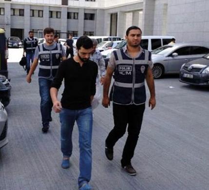 Orun Koray Candemir    Mzik grubu Kargo'yla nlenen ve grubun solistliini yapan Orun Koray Candemir'de gzaltna alnd