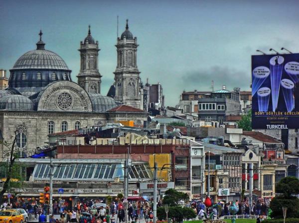 <p><b>�STANBUL 3.b�lge</b></p>  <p>  </p>  <p>  1 AT�LA KAYA �N�VERS�TE S�YASET��</p>  <p>  2 �SMA�L FARUK AKSU �N�VERS�TE M��AV�R</p>  <p>  3 ARZU ERDEM �N�VERS�TE �� KADINI</p>  <p>  4 FUAT �AKIRO�LU �N�VERS�TE ��ADAMI</p>  <p>  5 MEHMET M�FT�O�LU �N�VERS�TE GAZETEC�</p>  <p>  6 ERDEM KARAKO� �N�VERS�TE E��T�MC�</p>  <p>  7 HAYAT� ARKAZ �N�VERS�TE TIP DOKTORU</p>  <p>  8 CELAL KARAPINAR �N�VERS�TE SEND�KACI</p>