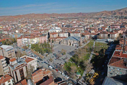 <p><b>AKSARAY</b></p>  <p>  </p>  <p>  1 TURAN YALDIR Y�KSEK OKUL M�TEAHH�T</p>  <p>  2 N�LG�N TOSUN �N�VERS�TE AVUKAT</p>  <p>  3 AY�E DEN�Z AY �N�VERS�TE AVUKAT</p>