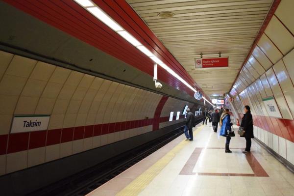 <p><b>�STANBUL 3.b�lge</b></p>  <p>  </p>  <p>  18 �ET�N �AM�LO�LU �N�VERS�TE TIP DOKTORU</p>  <p>  19 MUAMMER RECEP �EL�KTA� L�SE TUR�ZMC�</p>  <p>  20 MESUT YILDIRIM �N�VERS�TE AVUKAT</p>  <p>  21 FAZLI YURDABAK �N�VERS�TE ��RET�M G�REVL�S�</p>  <p>  22 AKIN AYDIN �N�VERS�TE EKONOM�ST</p>  <p>  23 MET�N KARAYAZI L�SE SERBEST</p>  <p>  24 B�NYAM�N ��FT�� L�SE MUHTAR</p>