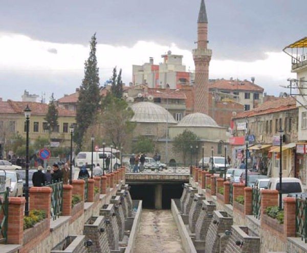 <p><b>U�AK</b></p>  <p>  </p>  <p>  1 DURMU� YILMAZ �N�VERS�TE EKONOM�ST</p>  <p>  2 G�KHAN �ZO�UL �N�VERS�TE ��ADAMI</p>  <p>  3 O�UZ �AKMAK �N�VERS�TE EMEKL� ALBAY</p>