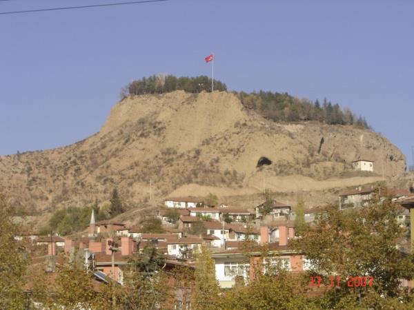 <p><b>�ANKIRI</b></p>  <p>  </p>  <p>  1 KAD�R �EKERC� L�SE ��ADAMI</p>  <p>  2 H�SEY�N YAKAR L�SE MAL� M��AV�R</p>