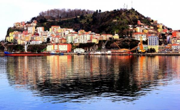 <p><b>G�RESUN</b></p>  <p>  </p>  <p>  1 ORHAN ERZURUM �N�VERS�TE TIP DOKTORU</p>  <p>  2 YUSUF VEZ�RO�LU �N�VERS�TE MAL� M��AV�R</p>  <p>  3 BORA KILI� L�SE MAK�NA TEKN�SYEN�</p>  <p>  4 YA�AR �LBA� L�SE ESNAF</p>